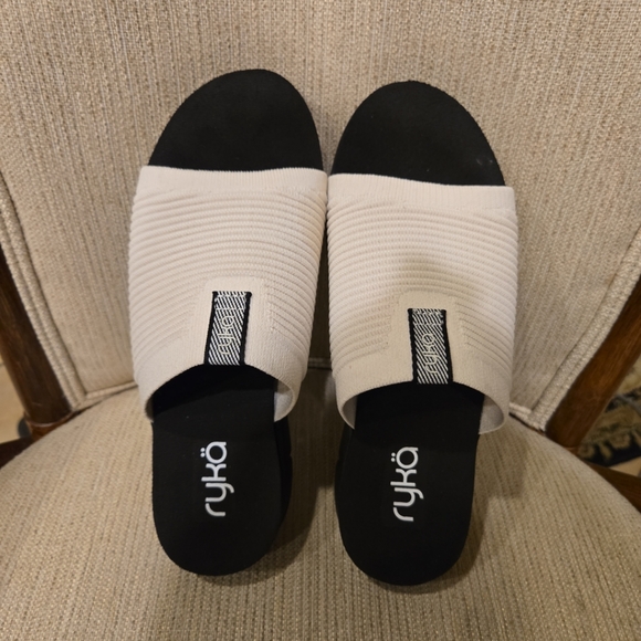 Ryka Epic Slide Sandals New Floor Model White & Black Size 7M - Picture 4 of 10